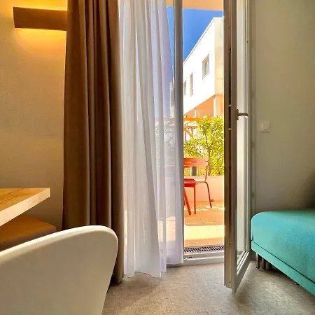 Hotel The Originals City, Le Puech,