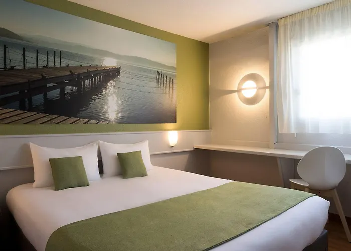 Hotel The Originals City, Le Puech, Narbona