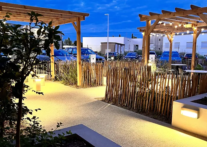 Hotel The Originals City, Le Puech, 3*