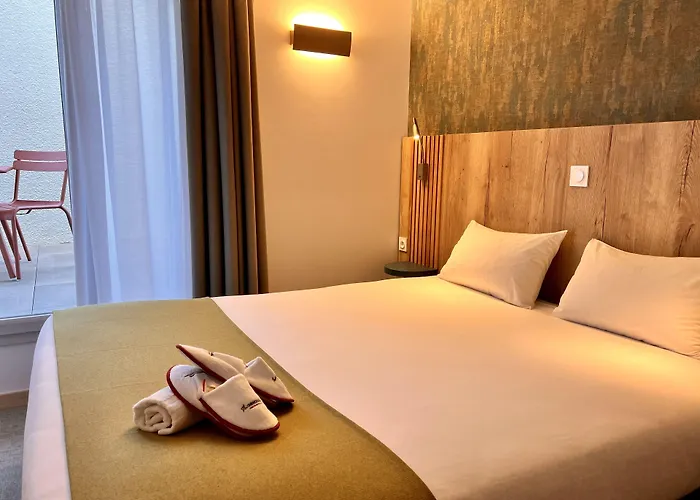 Hotel The Originals City, Le Puech, Narbona