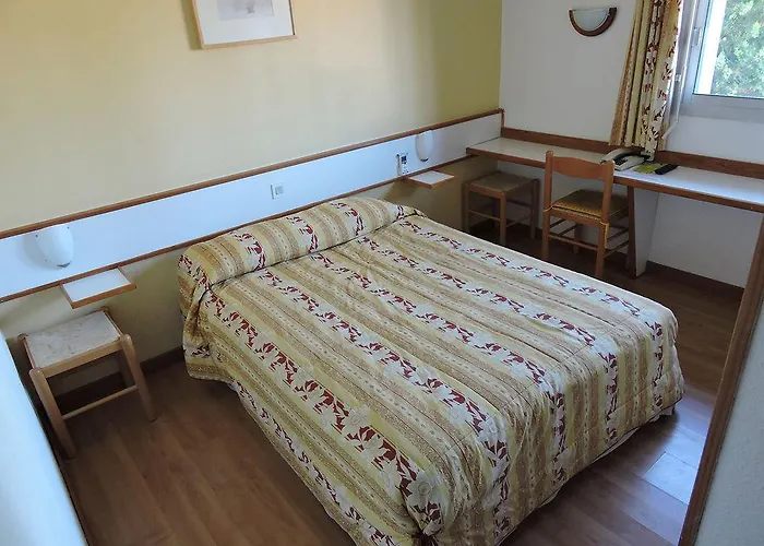 The Originals City, Le Puech, Hotel Narbona