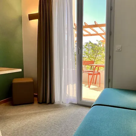 The Originals City, Le Puech, Hotel